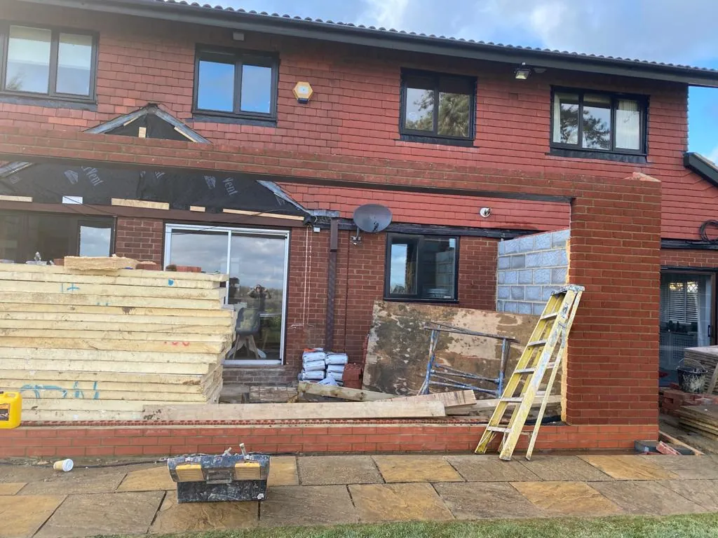 10m Wide Single-Storey Extension – Brickwork & Insulation in Barnet EN4 — photo 2