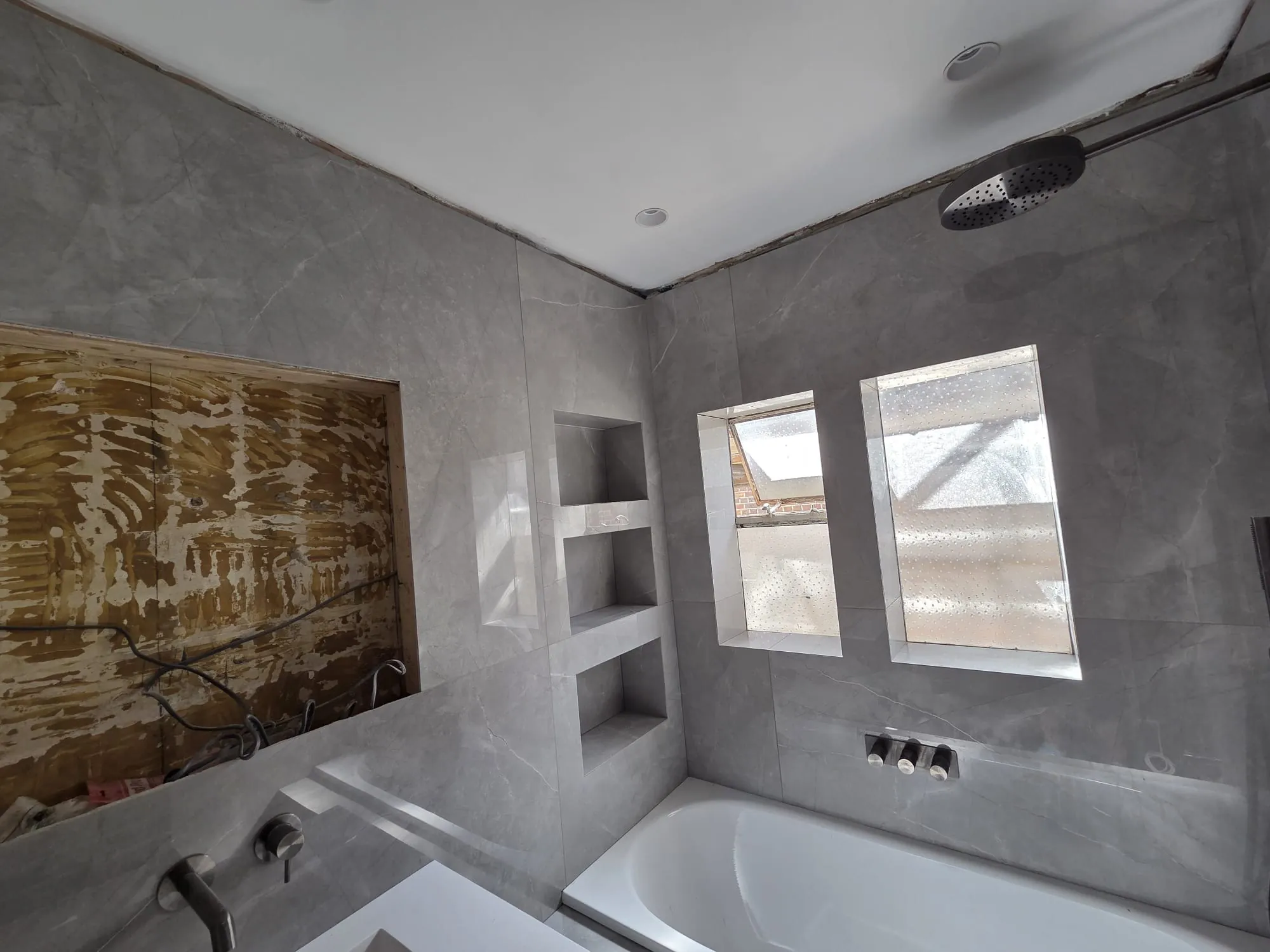 Bathroom tiling in Finchley N12 — photo 5
