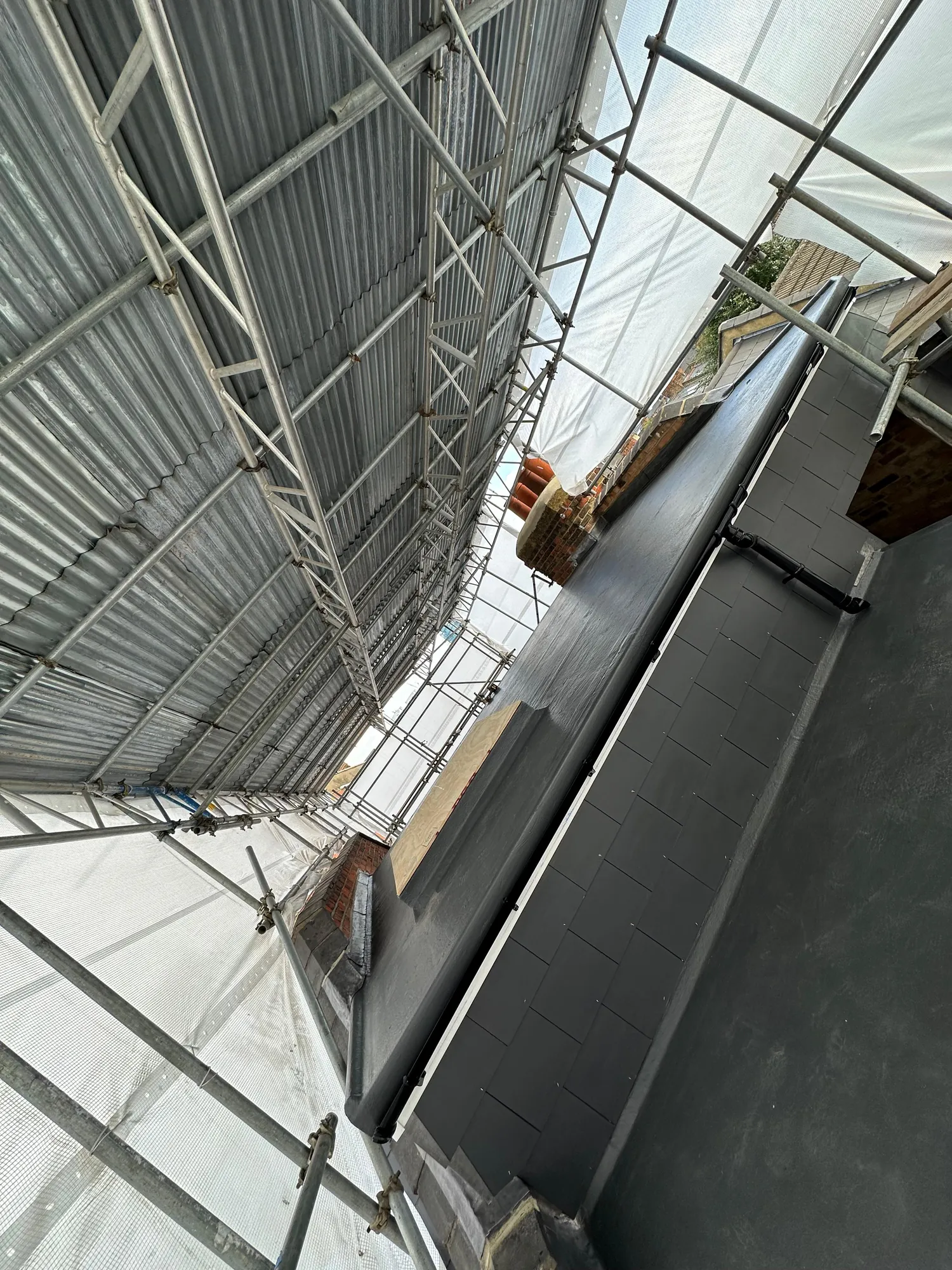 Double Loft Terrace with Extension Below — photo 3
