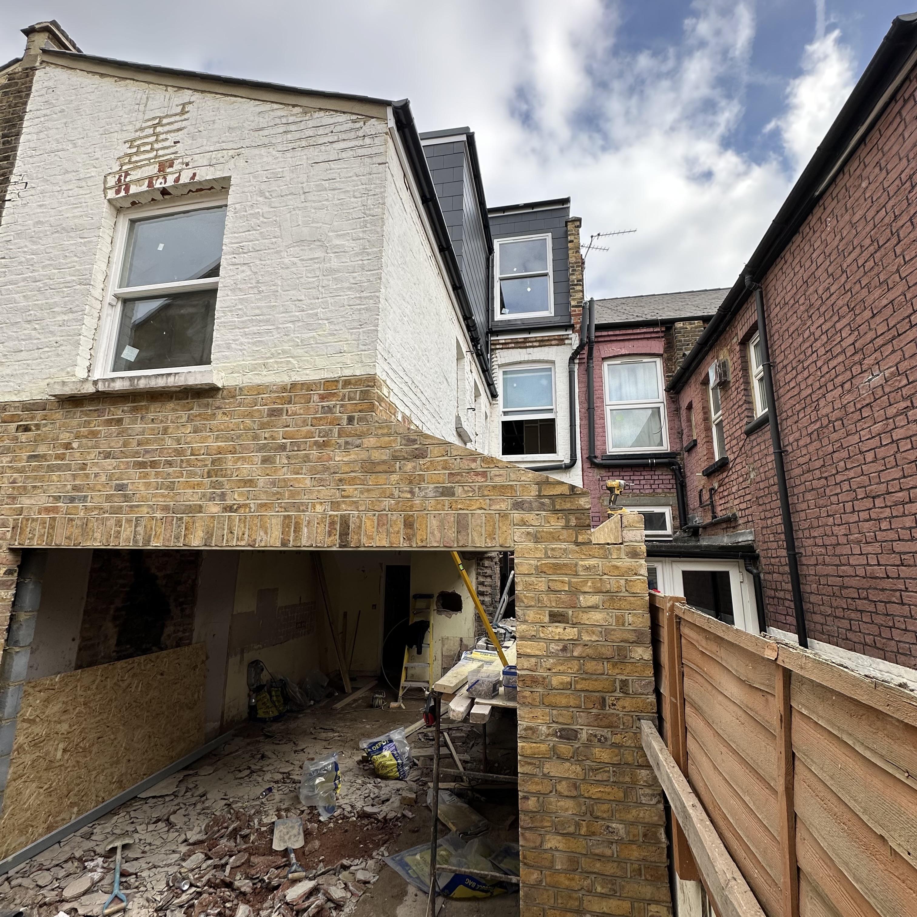 Double Loft Terrace with Extension Below — photo 10