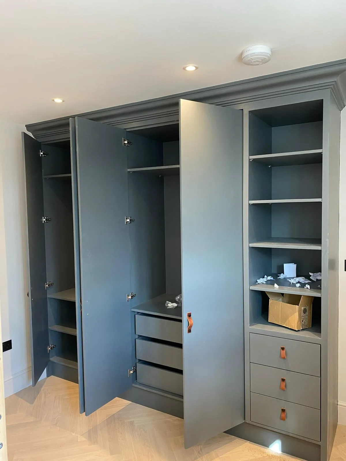 Fitted Wardrobes in London — photo 6