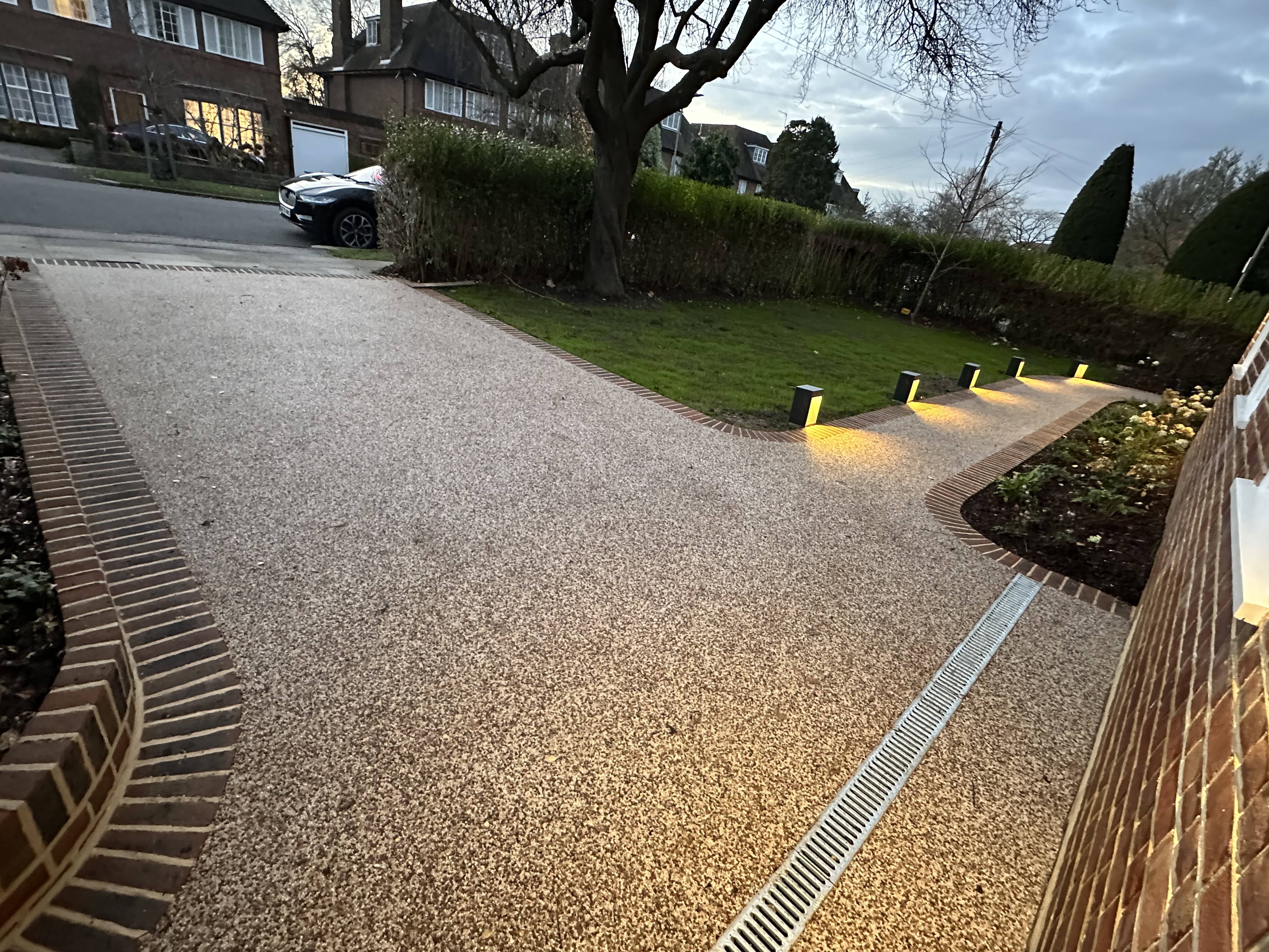 Landscaping & Groundworks – Resin Bound Pathway in East finchley N2 — photo 7
