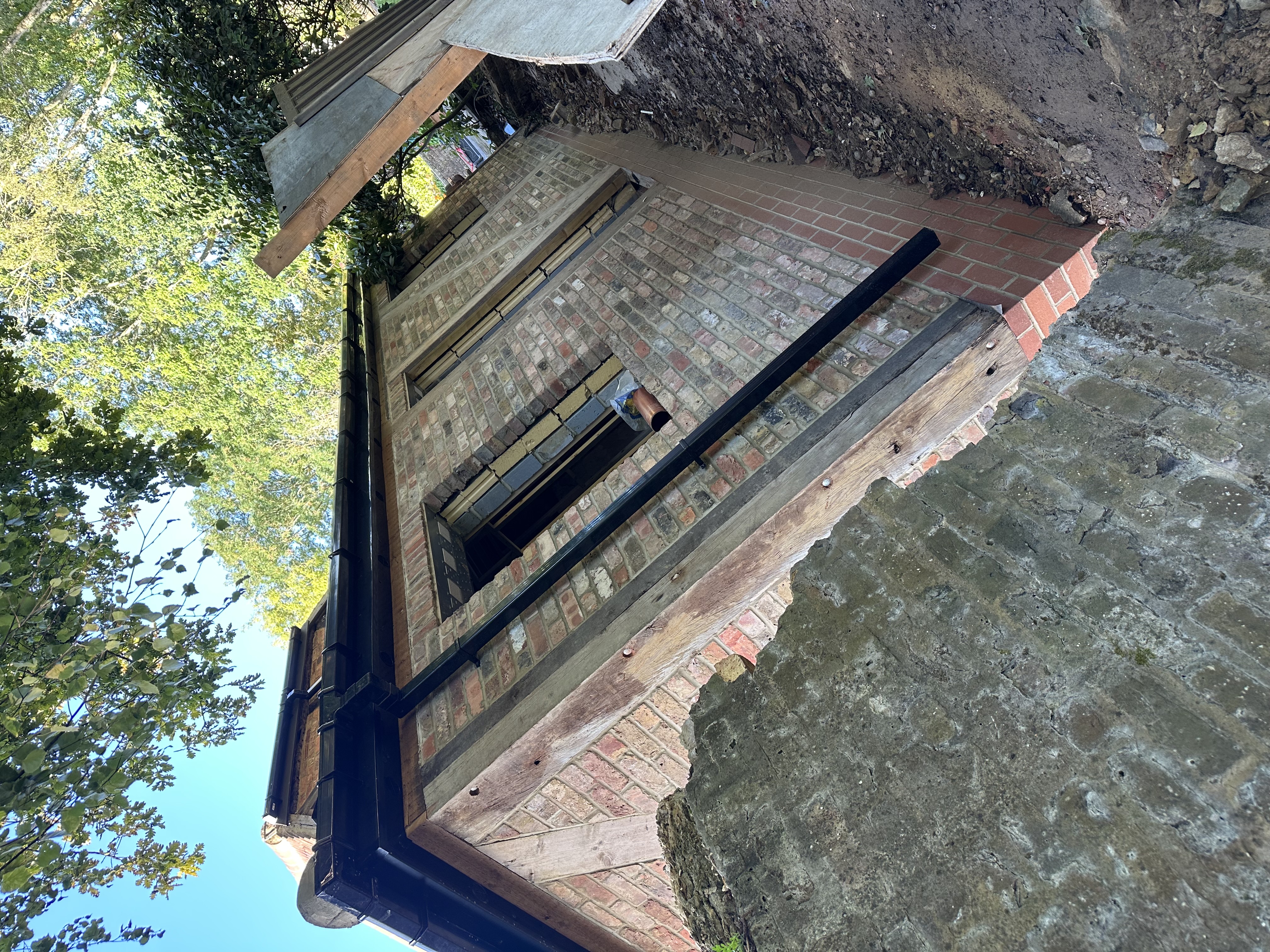 Traditional Timber Frame Extension – Matching Original Style in Elstree WD6 — photo 3